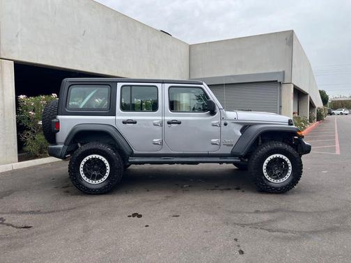 Billet Silver Metallic Clearcoat 2018 Jeep Wrangler Unlimited Sport