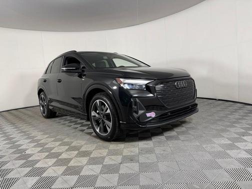Mythos Black Metallic 2024 Audi Q4 e-tron Premium Plus 55 quattro