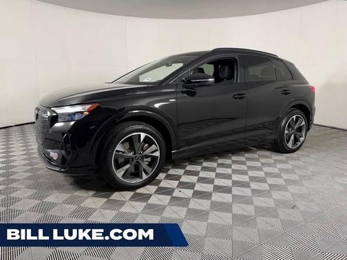 Mythos Black Metallic 2024 Audi Q4 e-tron Premium Plus 55 quattro