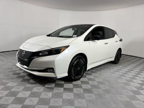 2023 Nissan Leaf SV PLUS 60 kWh