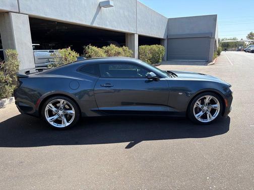 Shadow Gray Metallic 2020 Chevrolet Camaro 2SS