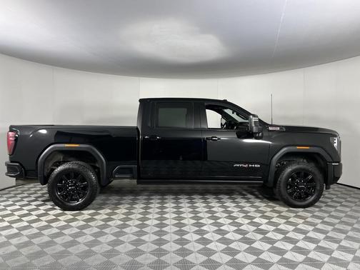 2024 GMC Sierra 2500 AT4