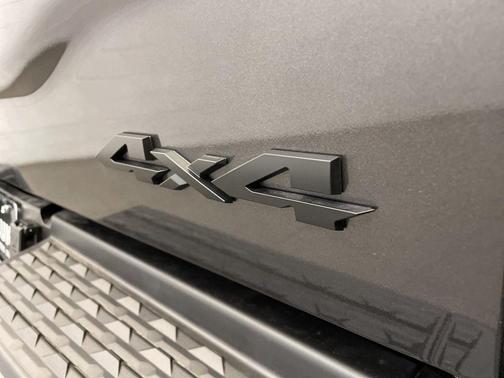 2026 RAM 2500 Limited Mega Cab 4x4 6'4' Box