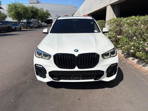 2021 BMW X5 M50i
