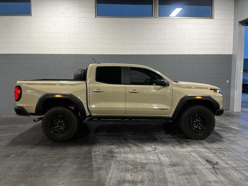 2024 GMC Canyon AT4X