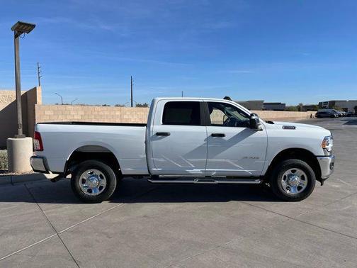 2024 RAM 2500 Big Horn Crew Cab 4x4 6'4' Box