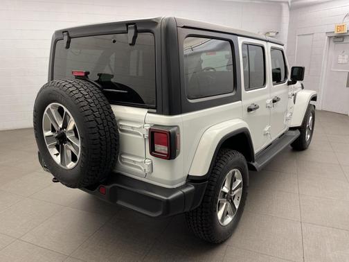 2022 Jeep Wrangler Unlimited Sahara