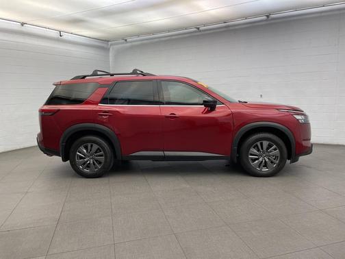 2024 Nissan Pathfinder SV FWD