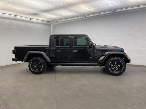 2025 Jeep Gladiator Willys