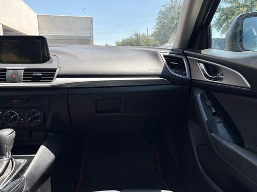 Sonic Silver Metallic 2017 Mazda Mazda3 Sport