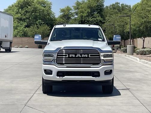 2024 RAM 2500 Laramie Crew Cab 4x4 6'4' Box