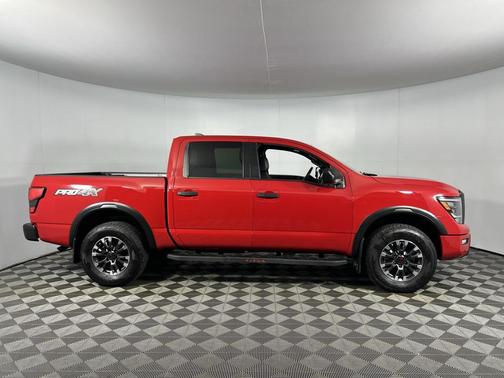 2024 Nissan Titan PRO-4X