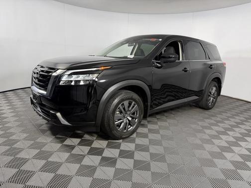 2024 Nissan Pathfinder S FWD