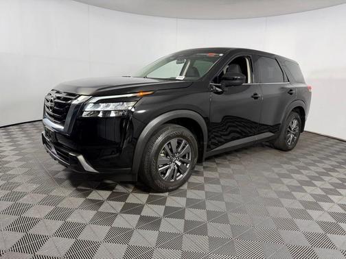 2024 Nissan Pathfinder S FWD