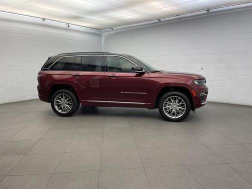 2025 Jeep Grand Cherokee Summit