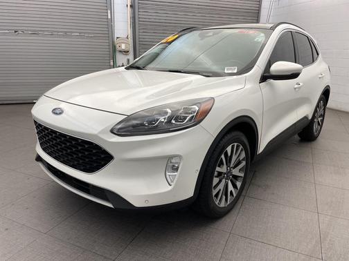 2020 Ford Escape Titanium