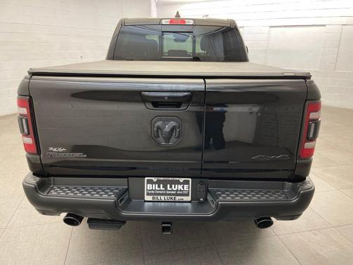 Diamond Black Crystal Pearlcoat 2023 RAM 1500 Rebel