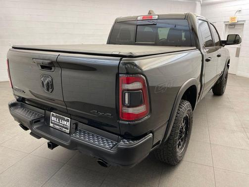 Diamond Black Crystal Pearlcoat 2023 RAM 1500 Rebel
