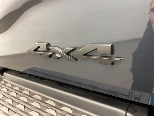 2026 RAM 3500 Laramie Crew Cab 4x4 8' Box