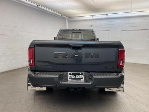 2026 RAM 3500 Laramie Crew Cab 4x4 8' Box