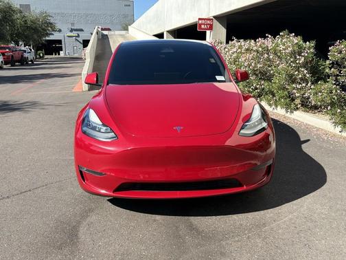 2022 Tesla Model Y Long Range Dual Motor All-Wheel Drive