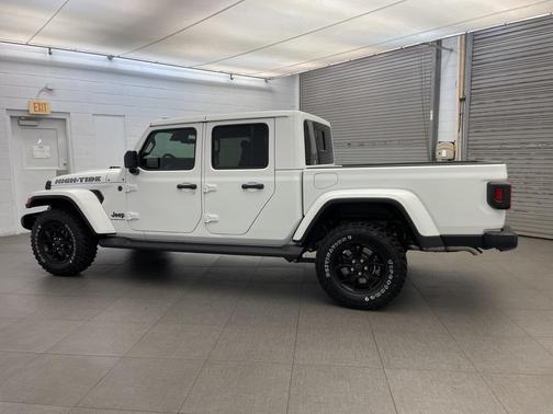 2025 Jeep Gladiator High Tide