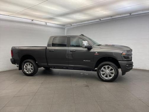 2025 RAM 3500 Laramie Crew Cab 4x4 6'4' Box