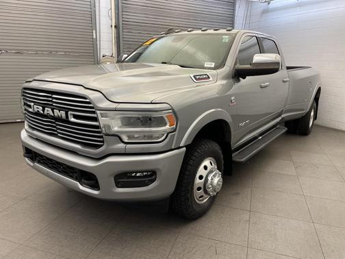 2022 RAM 3500 Laramie Crew Cab 4x4 8' Box