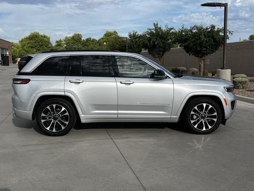 2024 Jeep Grand Cherokee Overland