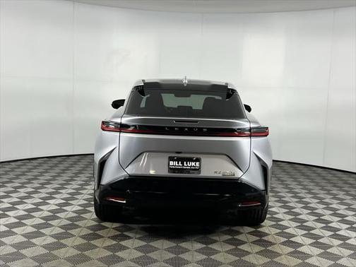2023 Lexus RZ 450e Luxury
