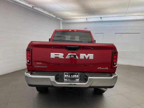 2025 RAM 2500 Big Horn Crew Cab 4x4 6'4' Box