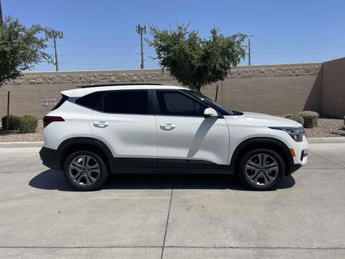 2023 Kia Seltos S