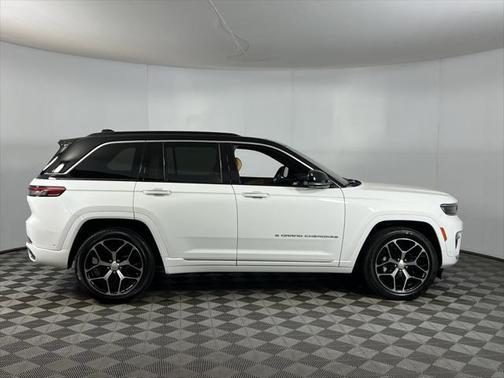 2024 Jeep Grand Cherokee Summit