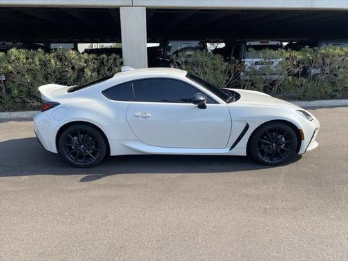 2024 Toyota GR86 Premium