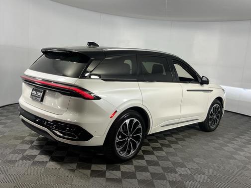 2024 Lincoln Nautilus Reserve