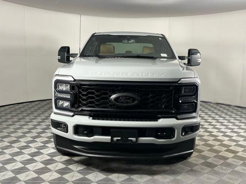Avalanche 2025 Ford F-350 Lariat