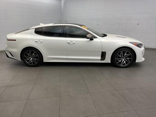 2023 Kia Stinger GT-Line