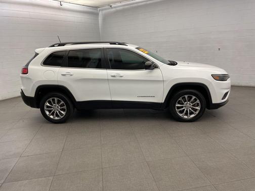 2022 Jeep Cherokee Latitude Lux