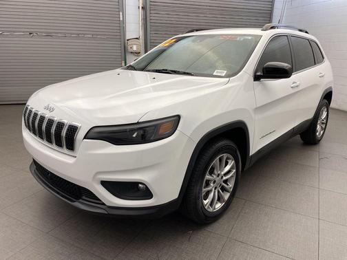 2022 Jeep Cherokee Latitude Lux