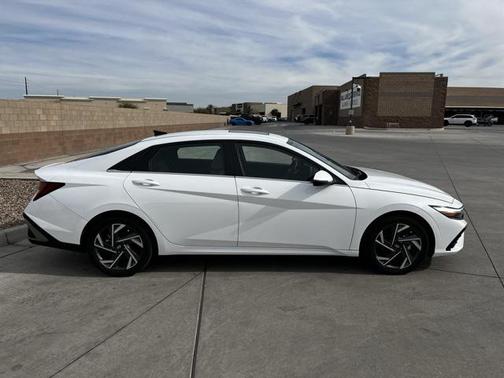 2025 Hyundai ELANTRA HEV Limited