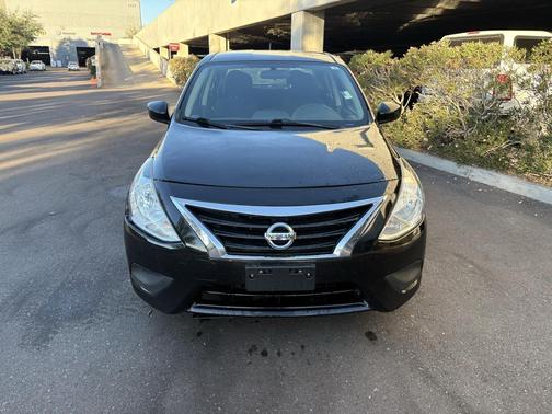 2016 Nissan Versa 1.6 SV