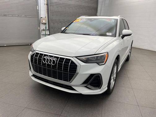 2020 Audi Q3 45 S line Premium