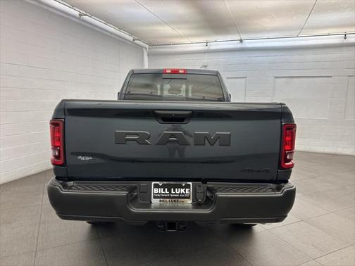 2025 RAM 2500 Tradesman Crew Cab 4x4 6'4' Box