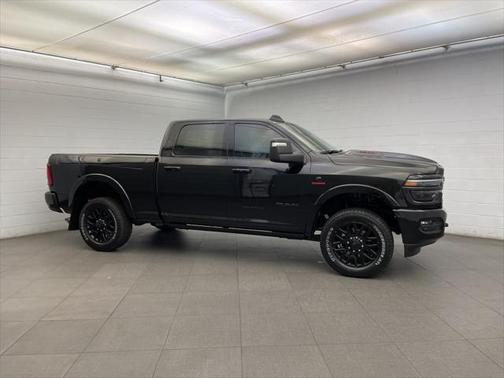 2025 RAM 2500 Limited Crew Cab 4x4 6'4' Box