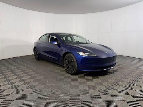 Pearl White Multi-Coat 2025 Tesla Model 3 Long Range