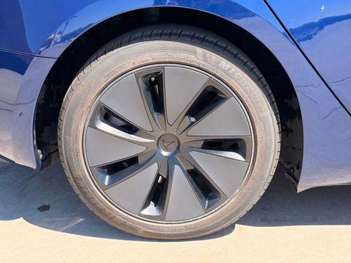 Pearl White Multi-Coat 2025 Tesla Model 3 Long Range