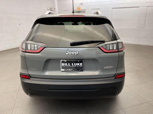 Sting-Gray Clearcoat 2020 Jeep Cherokee Latitude Plus