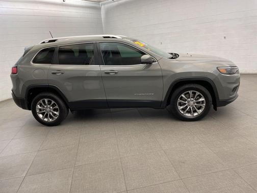 Sting-Gray Clearcoat 2020 Jeep Cherokee Latitude Plus