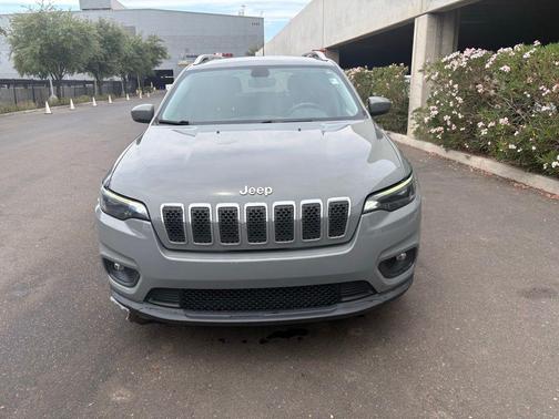 Sting-Gray Clearcoat 2020 Jeep Cherokee Latitude Plus