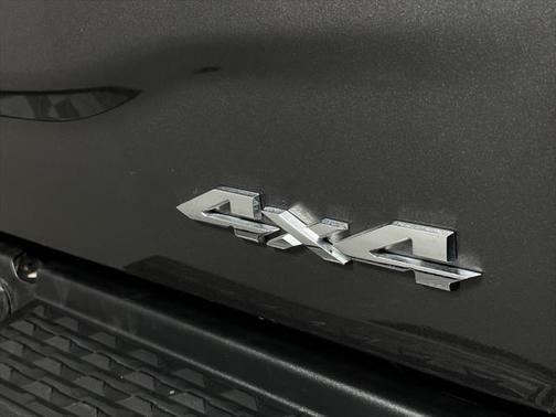 2022 RAM 2500 Laramie Crew Cab 4x4 6'4' Box